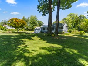 37 West Street, Newtown CT 06470