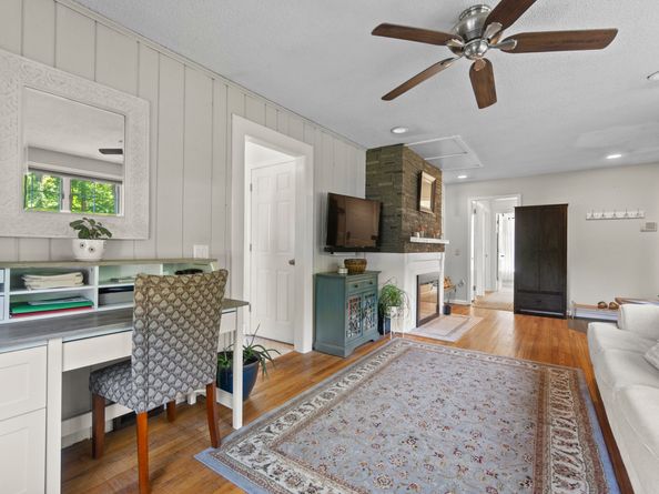 37 West Street, Newtown CT 06470