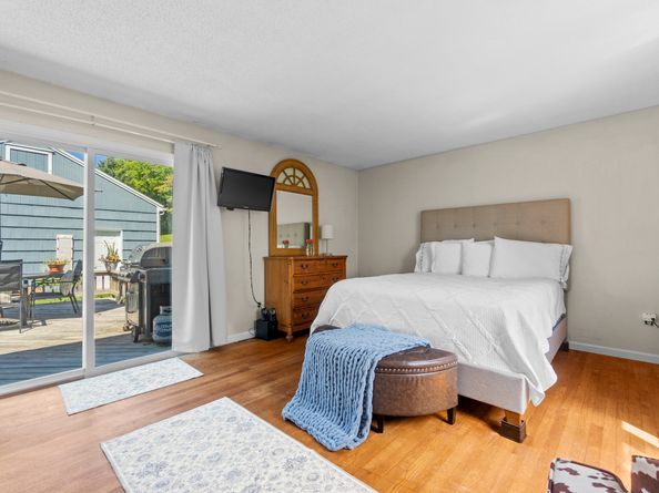 37 West Street, Newtown CT 06470