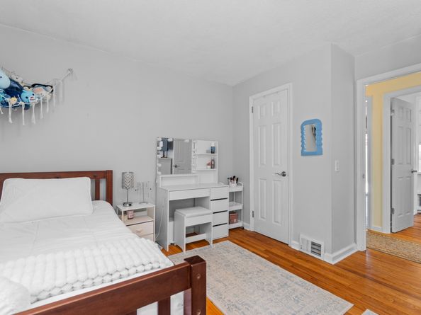 37 West Street, Newtown CT 06470