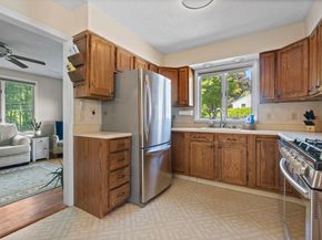 37 West Street, Newtown CT 06470