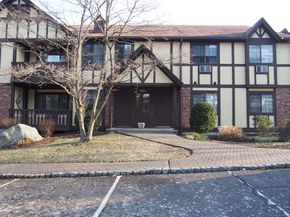 14 Roxbury Lane 14, Bridgeport CT 06606