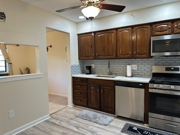14 Roxbury Lane 14, Bridgeport CT 06606