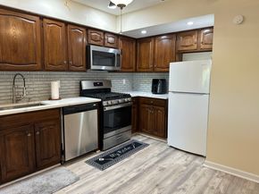 14 Roxbury Lane 14, Bridgeport CT 06606