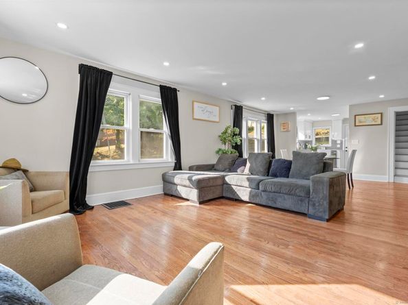 2 Leuvine Street 1, Norwalk CT 06850