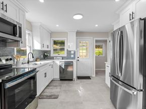 2 Leuvine Street 1, Norwalk CT 06850