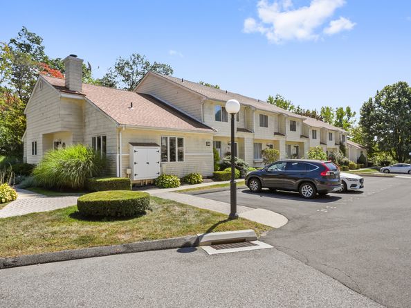166 Old Brookfield Road 341, Danbury CT 06811