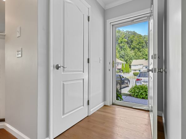 166 Old Brookfield Road 341, Danbury CT 06811