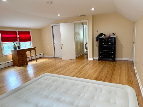 32 Locust Lane, Stamford CT 06905