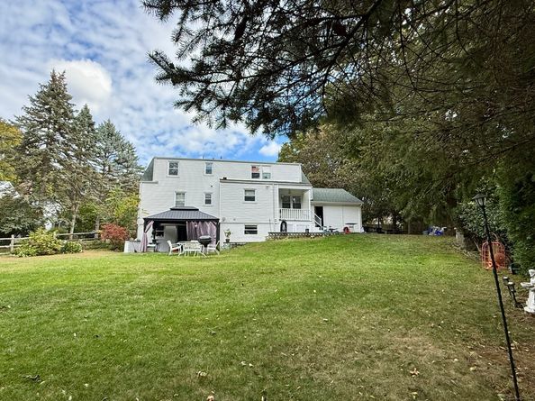 32 Locust Lane, Stamford CT 06905