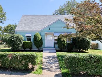 1055 Stratford Road