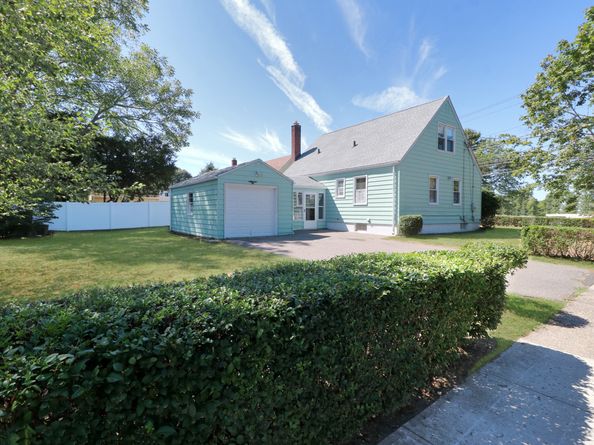 1055 Stratford Road, Stratford CT 06615