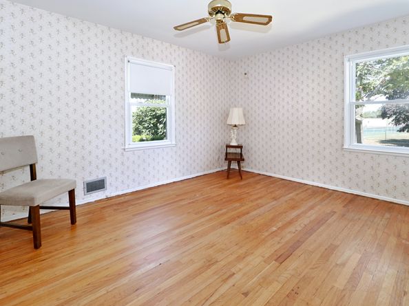1055 Stratford Road, Stratford CT 06615