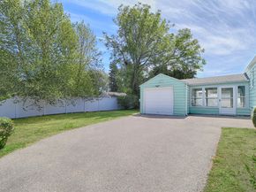 1055 Stratford Road, Stratford CT 06615