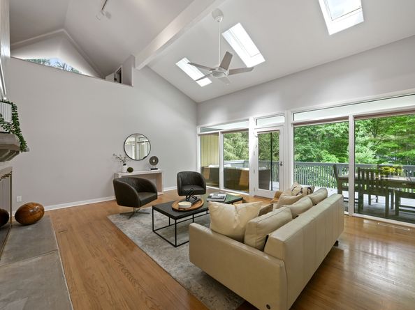 232 Sleepy Hollow Road, New Canaan CT 06840
