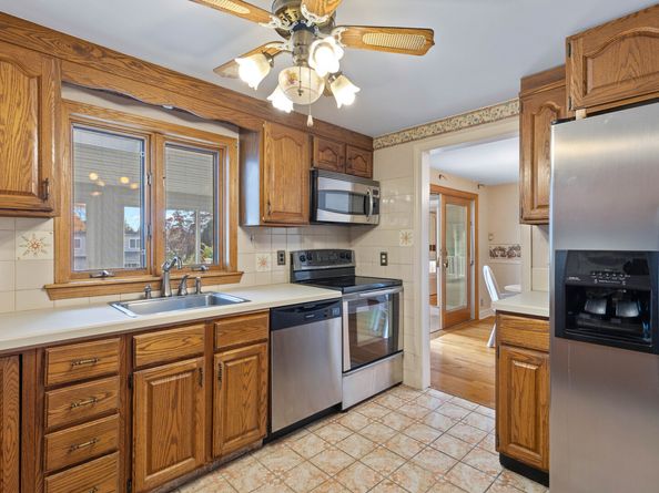 77 Walter Avenue, Norwalk CT 06851