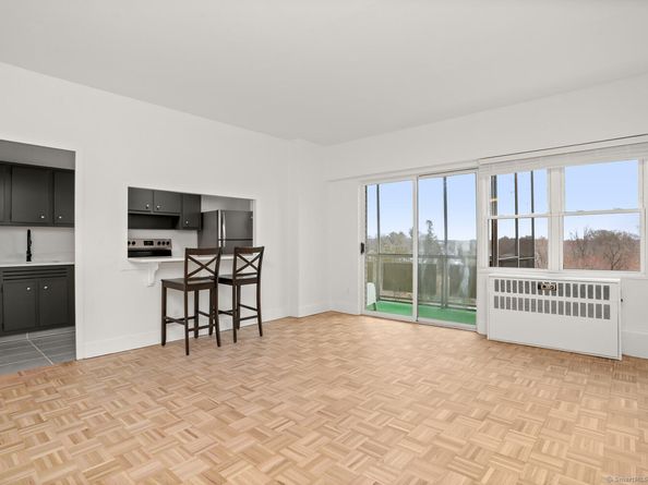 80 Cartright Street 8B, Bridgeport CT 06604