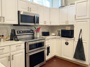 1 Bayberry Drive, Brookfield CT 06804