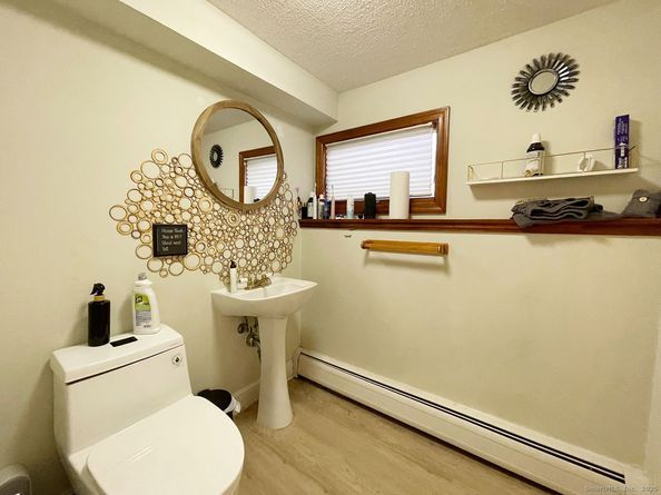 1 Bayberry Drive, Brookfield CT 06804