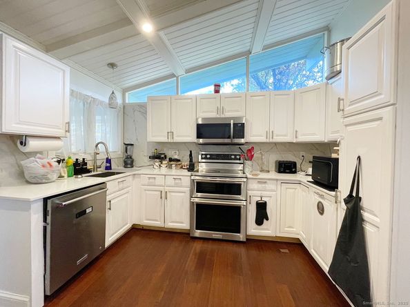 1 Bayberry Drive, Brookfield CT 06804