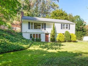 28 Old Trolley Way, Norwalk CT 06853