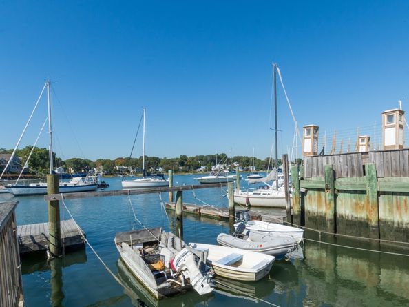 28 Old Trolley Way, Norwalk CT 06853