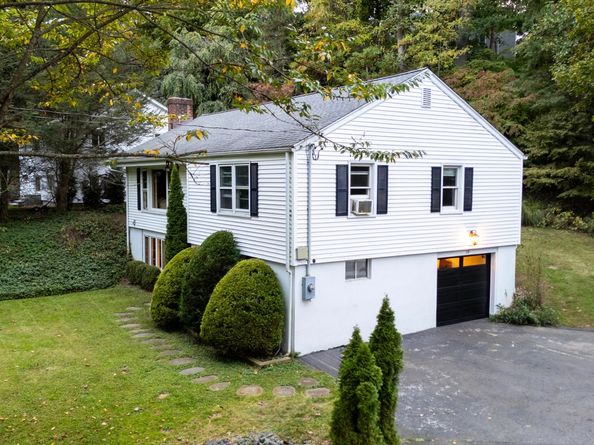 28 Old Trolley Way, Norwalk CT 06853