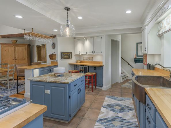 75 Saint Johns Road, Ridgefield CT 06877