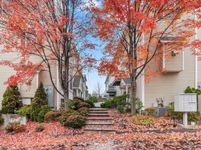 160 Glenbrook Road 3D, Stamford CT 06902