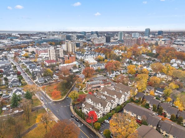 160 Glenbrook Road 3D, Stamford CT 06902