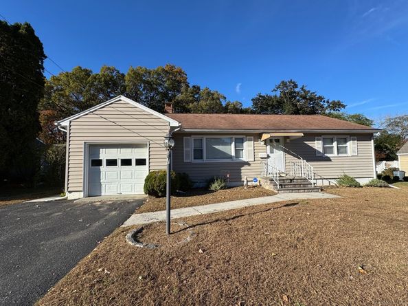 7 Tilden Road, Danbury CT 06810