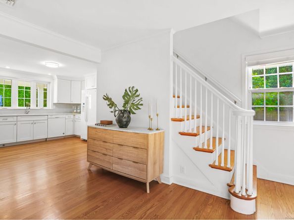 357 Oldfield Road, Fairfield CT 06824