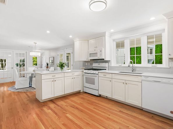 357 Oldfield Road, Fairfield CT 06824