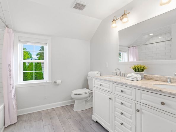 357 Oldfield Road, Fairfield CT 06824