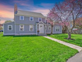 357 Oldfield Road, Fairfield CT 06824