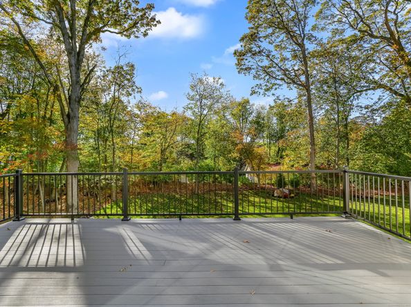 31 Rosano Road, Stamford CT 06905