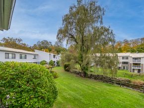 20 Olcott Way 20, Ridgefield CT 06877