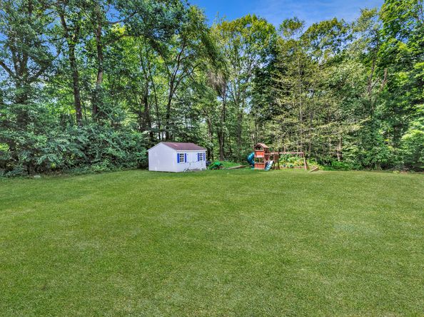 23 Bonita Drive, Shelton CT 06484