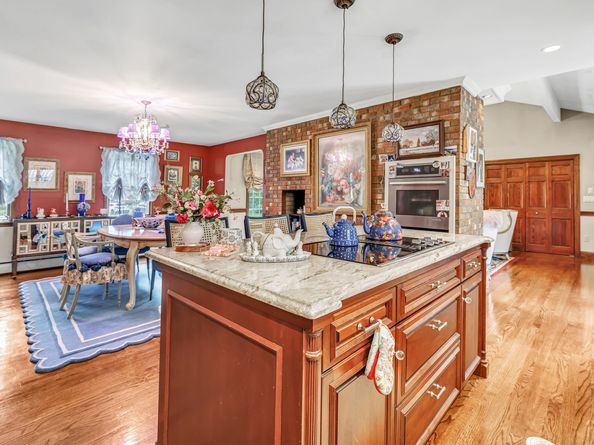 23 Bonita Drive, Shelton CT 06484
