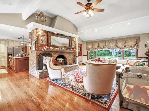 23 Bonita Drive, Shelton CT 06484