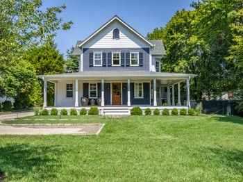 26 Treadwell Avenue