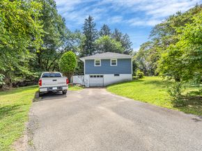 2 Country Ridge Road, Danbury CT 06811