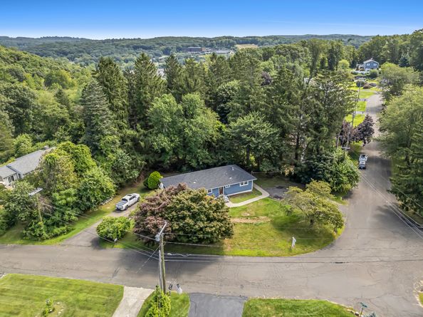 2 Country Ridge Road, Danbury CT 06811