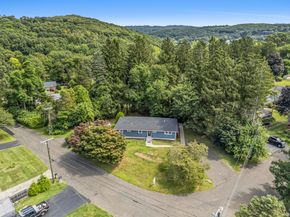 2 Country Ridge Road, Danbury CT 06811