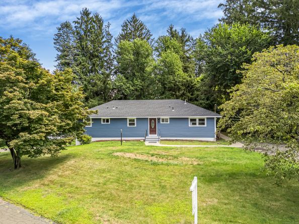 2 Country Ridge Road, Danbury CT 06811