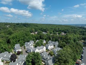 76 Cedarcrest Court 76, Shelton CT 06484