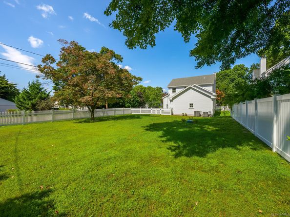 19 Anthony Lane, Darien CT 06820