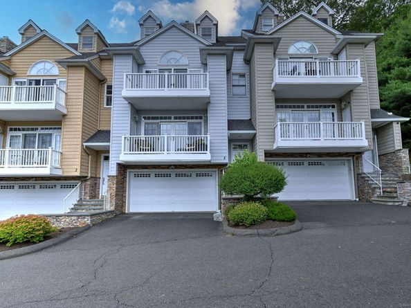 665 River Road 2, Shelton CT 06484