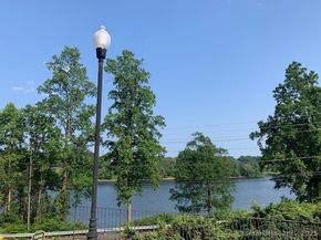 665 River Road 2, Shelton CT 06484