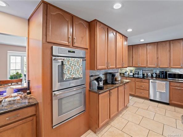23 Sunset Hill Road, Brookfield CT 06804